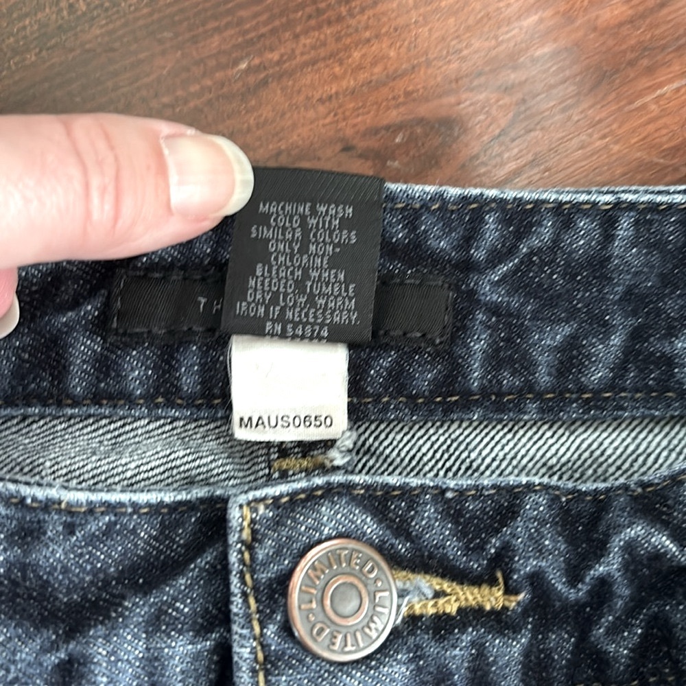 The Limited Denim Pencil Skirt Medium Wash Blue Jean Skirt Size 6 - Picture 9 of 11